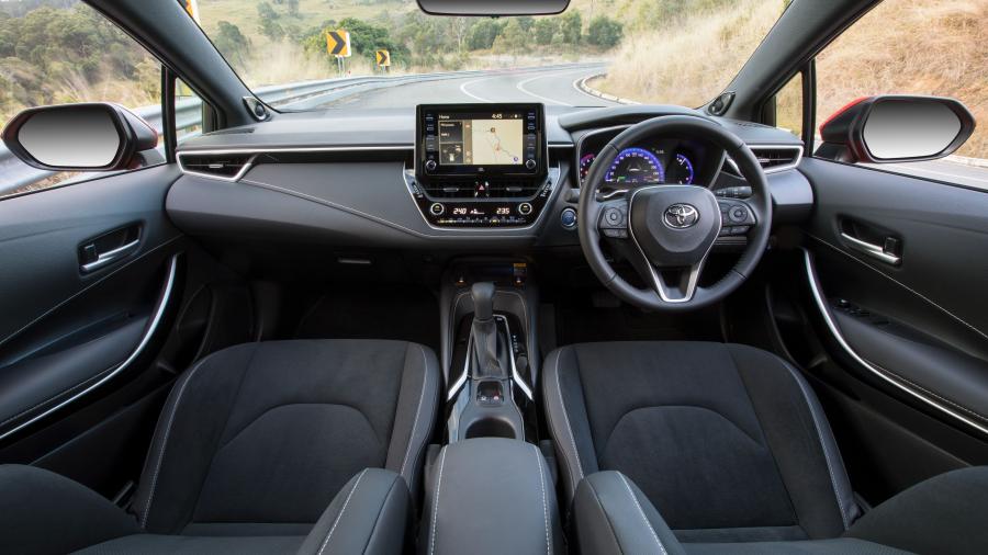Торпедо Toyota Corolla ZR Hybrid 2018 года  (AU) (фото 5 из 30)
